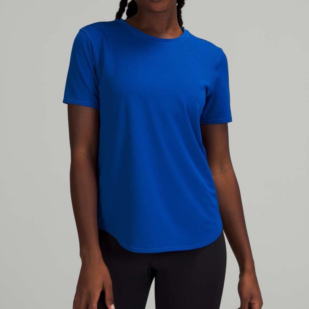 NWT Lululemon High Neck Running and Training T-Shirt
Symphony Blue Size 12